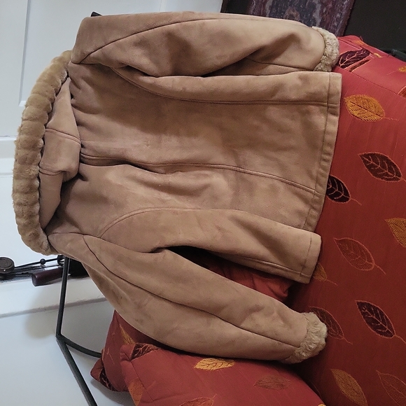 Ladies winter jacket - Picture 3 of 3